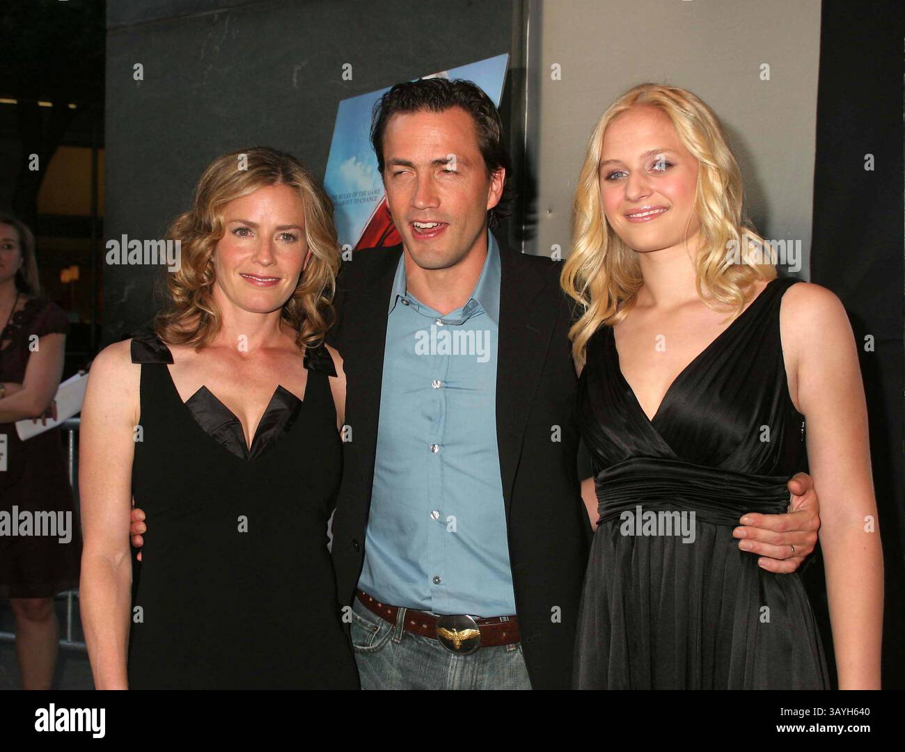31 mai 2007 - New York, New York, États-Unis - K53291PSC. PREMIÈRE DE GRACIE AU AMC LOEWS LINCOLN PLAZA, NEW YORK New York 05-30-2007. - 2007.ELISABETH SHUE ANDREW SHUE ET CARLY SCHROEDER(crédit image : © Paul Schmulbach/Globe photos/ZUMAPRESS.com) Banque D'Images 31 mai 2007 - New York, New York, États-Unis - K53291PSC. PREMIÈRE DE GRACIE AU AMC LOEWS LINCOLN PLAZA, NEW YORK New York 05-30-2007. - 2007.ELISABETH SHUE ANDREW SHUE ET CARLY SCHROEDER(crédit image : © Paul Schmulbach/Globe photos/ZUMAPRESS.com) Banque D'Images
