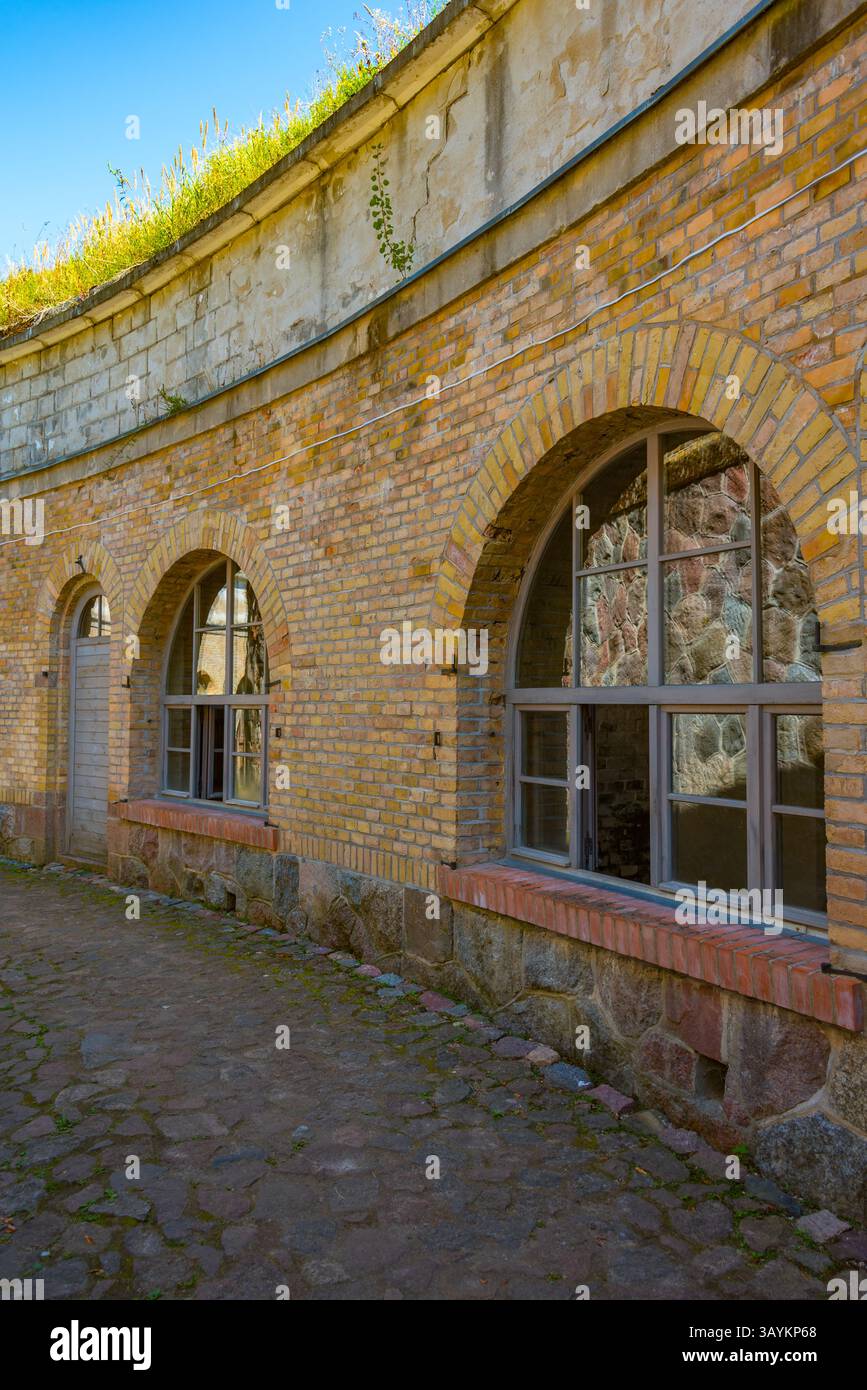 Journée d'été à la forteresse de Boyen à Gizycko, Pologne. IMAGE Banque D'Images