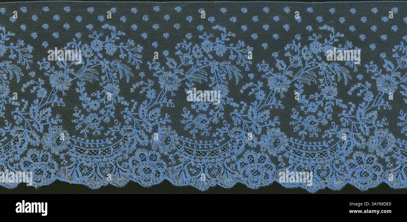 Dentelle complexe avec motifs floraux délicats et pois, ornant les bords festonnés de détails. Frontière, années 1850, Belgique, Mechlin, Mechlin, coton et lin, dentelle droite canette d'un type connu sous le nom de 'Mechlin' avec un sol en maille Mechlin, 15,7 x 92,6 cm (6 1/8 x 36 3/8 po.) Art classique avec une touche moderne réinventé par Artotop Banque D'Images