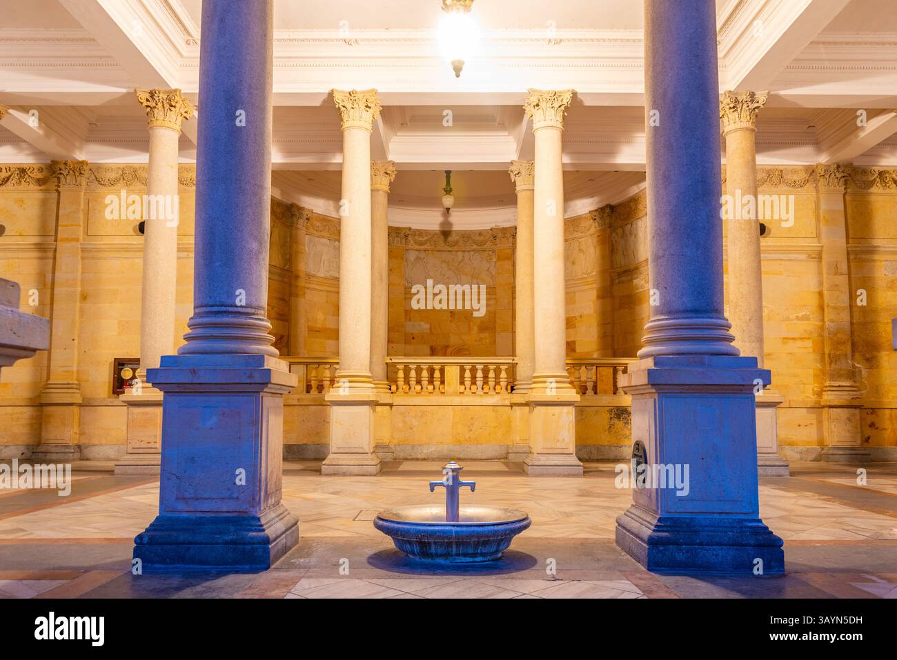 Moulin colonnade à Karlovy Vary, république tchèque. IMAGE Banque D'Images