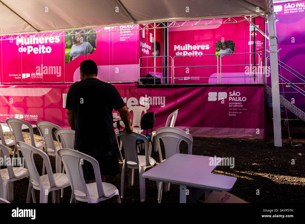 Sao Paulo, Brésil. 28 mars 2025. Unité de mammographie mobile du gouvernement de l'État de Sao Paulo, Brésil. Partie d'un programme pour fournir gratuitement le cancer du sein scre Banque D'Images
