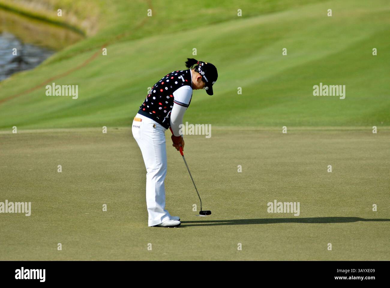 Novembre 23,2008 Ji-Yai Shin en action sur le 18e green à gagner au Championnat ADT de la LPGA au Trump International Golf Club à West Palm Beach, FL. (Crédit image : © Lou Novick/Cal Sport Media) Banque D'Images