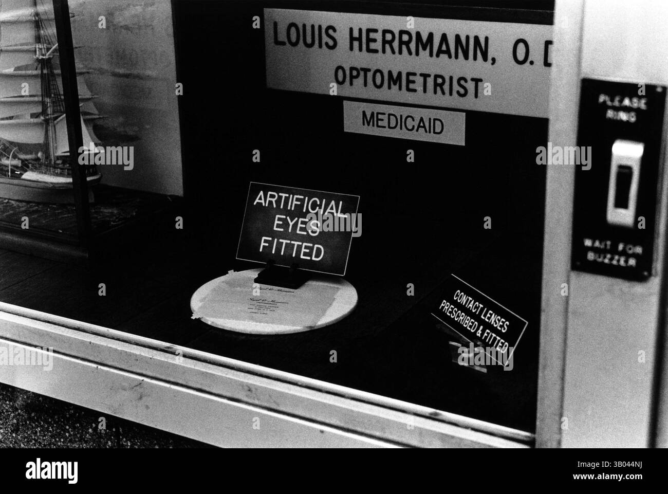 01 janv. 1970 - New York, New York, États-Unis - (Archive photo des années 1960 à 1970 Date exacte inconnue) yeux artificiels. (©) Copyright 2006 par Douglas Kent Hall Banque D'Images