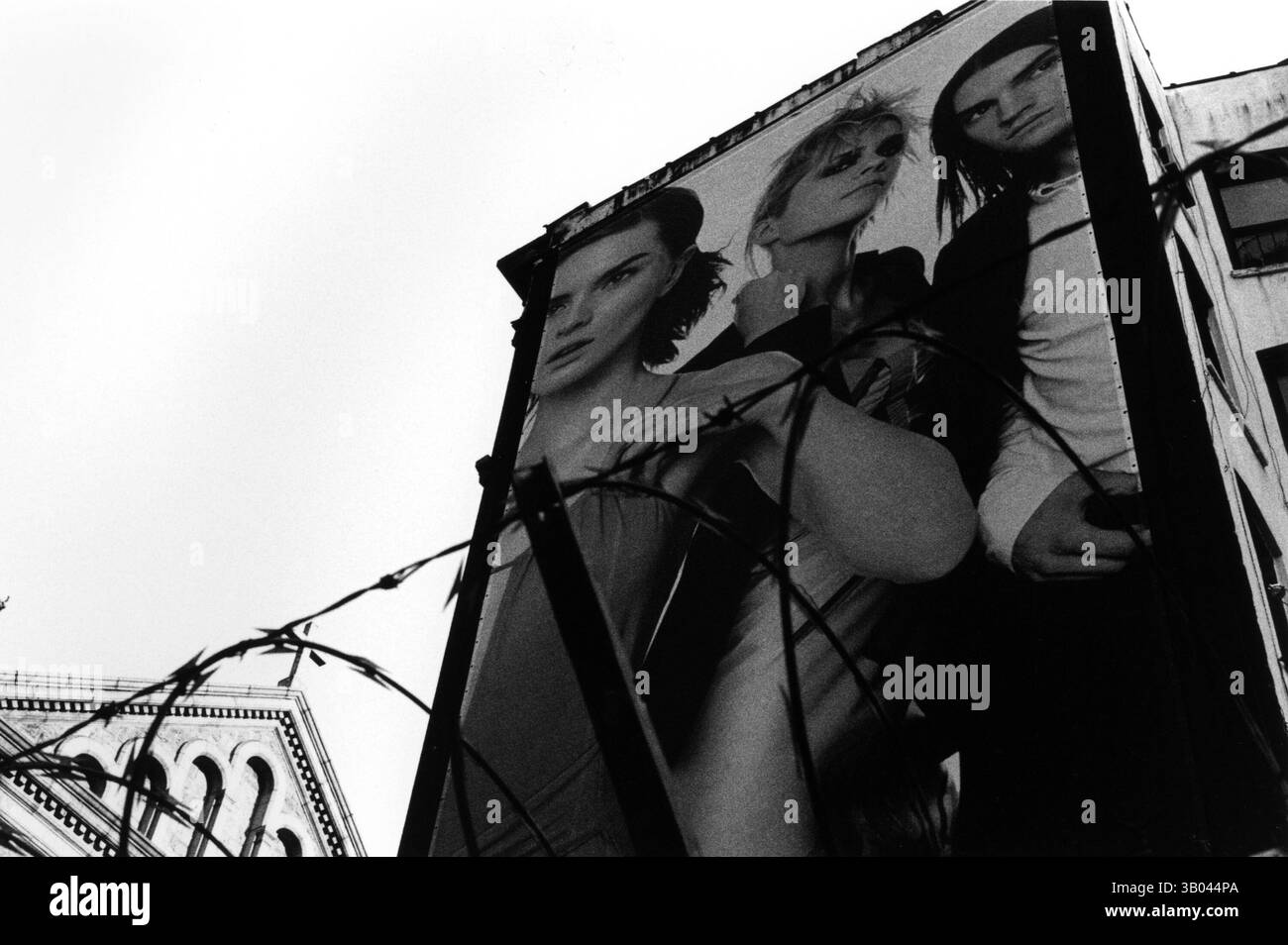 01 janv. 1970 - New York, New York, États-Unis - (Archive photo des années 1960 à 1970 Date exacte inconnue) The Watchers Billboard. (Crédit image : © Douglas Kent Hall/ZUMA Press) Banque D'Images