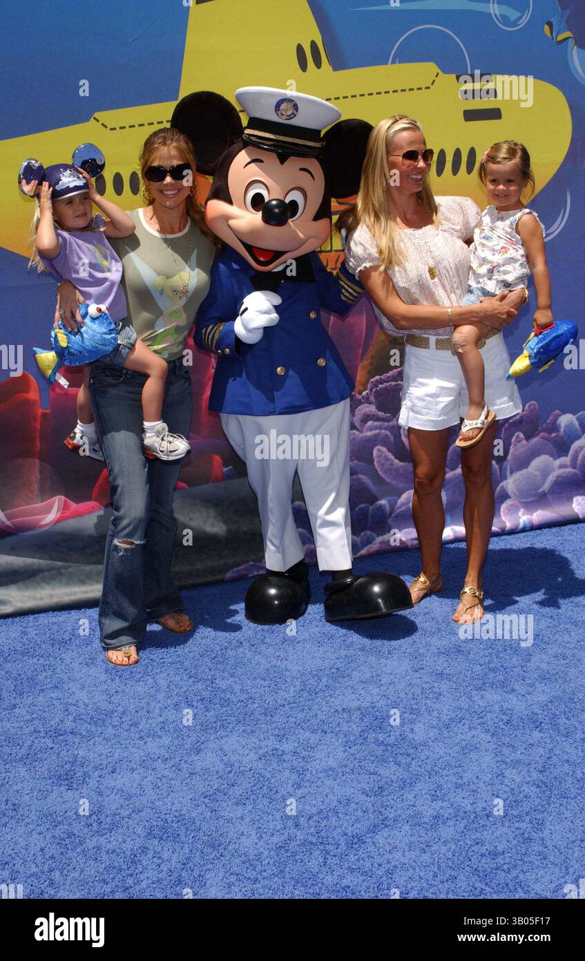 10 JUIN 2007 - HOLLYWOOD, CALIFORNIE, ÉTATS-UNIS - K53316DL.FINDING NEMO SUBMARINE VOYAGE PREMIÈRE TENUE À. DISNEYLAND, ANAHEIM, CA.6-10-07 - 2007.IMAGE :DENISE RICHARDS(crédit image : © Dave Longendyke/Globe photos/ZUMAPRESS.com) Banque D'Images