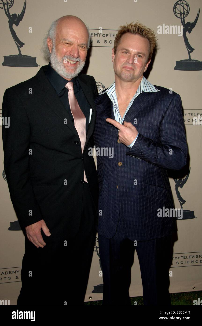 DEC. 14, 2006 - HOLLYWOOD, CALIFORNIE, ÉTATS-UNIS - K51091DL.THE ACADEMY OF ARTS AND SCIENCES PRÉSENTE LE HALL OF FAME, BEVERLY HILLS HOTEL CRYSTAL BALLROOM, BEVERLY HILLS CA. 12-14-06. - 2006.IMAGE :JAMES BURROWS,SAM HARRIS(crédit image : © Dave Longendyke/Globe photos/ZUMAPRESS.com) Banque D'Images