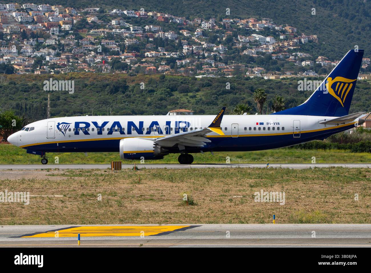 Boeing 737 de Malta Air, Ryanair, à l'aéroport de Malaga. Banque D'Images