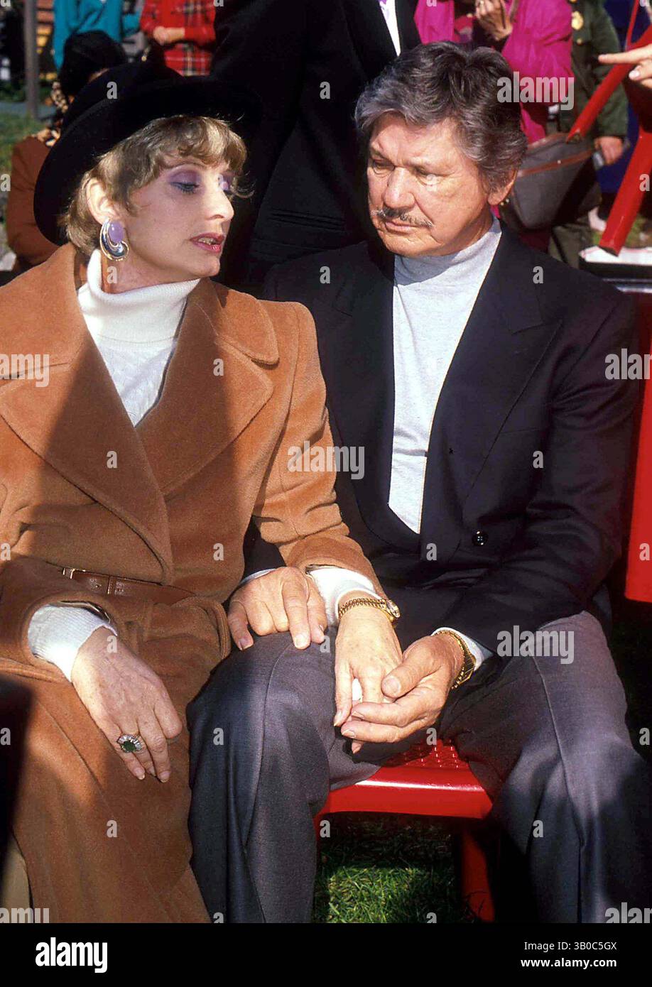 Dec. 27, 2002 - New York, New York, États-Unis - F9049. 1989.CHARLES BRONSON JILL IRLANDE. / CHARLESBRONSONRETRO(crédit image : © John Barrett/Globe photos/ZUMAPRESS.com) Banque D'Images