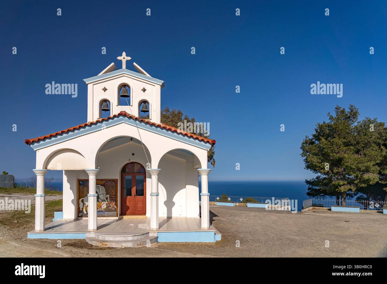 Kirche Agios Georgios Die Kirche Agios Georgios in Kymi-Aliveri, Insel Euböa oder Evia, Griechenland église Agios Georgios in Kymi-Aliveri, Eubée Or Banque D'Images