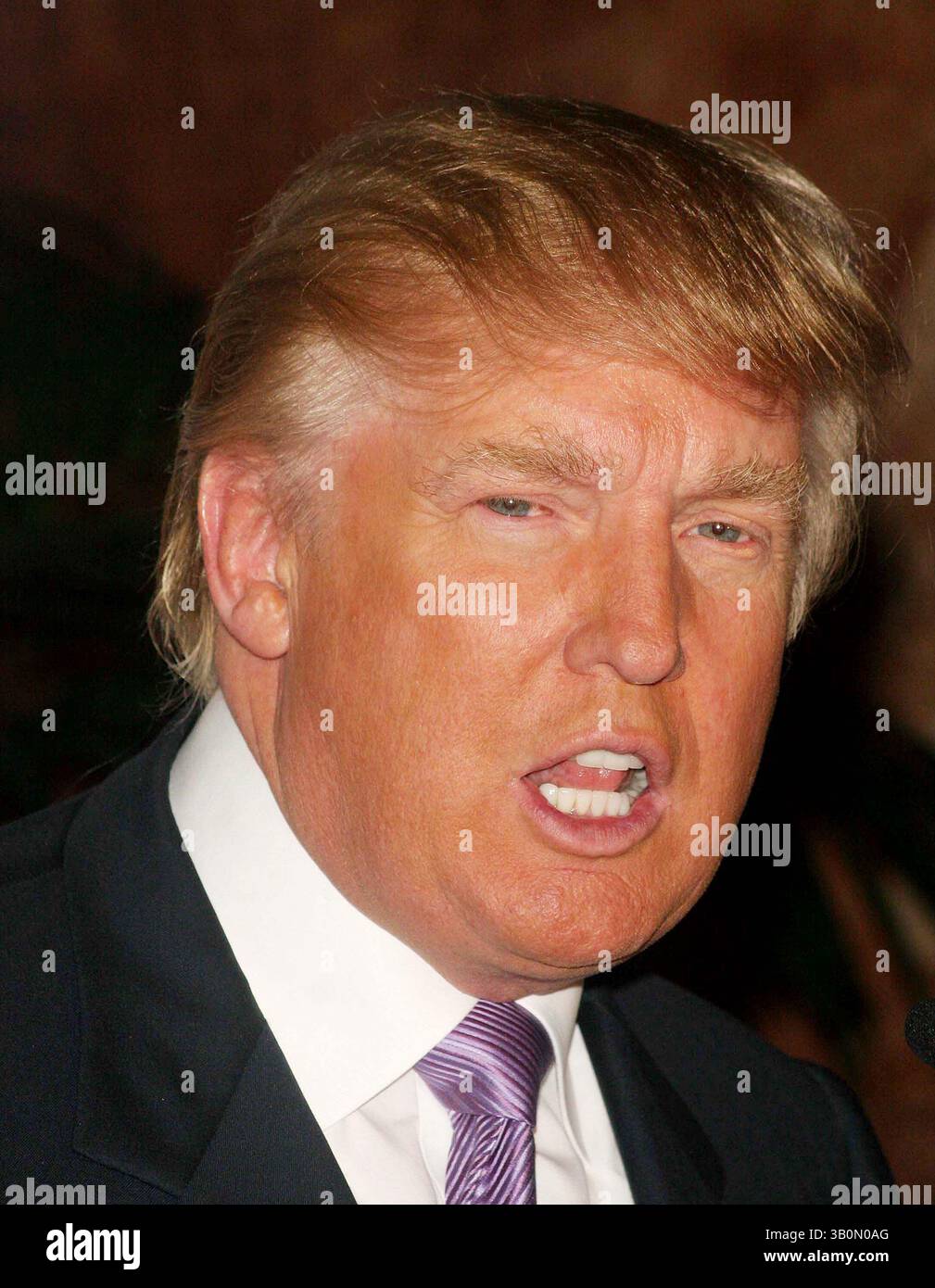 20 septembre 2006 - New York, New York, États-Unis - LE MAGAZINE TRUMP CÉLÈBRE ''LE PUBLIC'' AVEC DONALD ET IVANKA TRUMP. TRUMP TOWER LOWER LEVEL ATRIUM-NYC- 09/20/06.DONALD TRUMP. - - 2006..I11164JZ(crédit image : © John Zissel/Globe photos/ZUMAPRESS.com) Banque D'Images