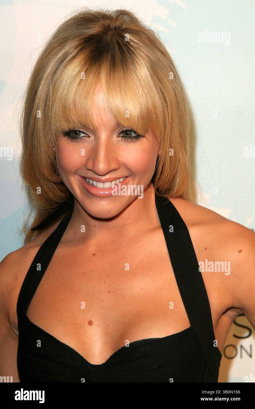 16 MAI 2008 - NEW YORK, NEW YORK, ÉTATS-UNIS - LA FRAGRANCE FOUNDATION PRÉSENTE LA 36E CÉRÉMONIE ANNUELLE DE REMISE DES PRIX FIFI À L'ARMORY PARK AVENUE-NYC. THE PARK AVENUE ARMORY-NYC-05/20/08.DANITY KANE. - - 2008.I13778JZ.(image crédit : © John Zissel/Globe photos/ZUMAPRESS.com) Banque D'Images