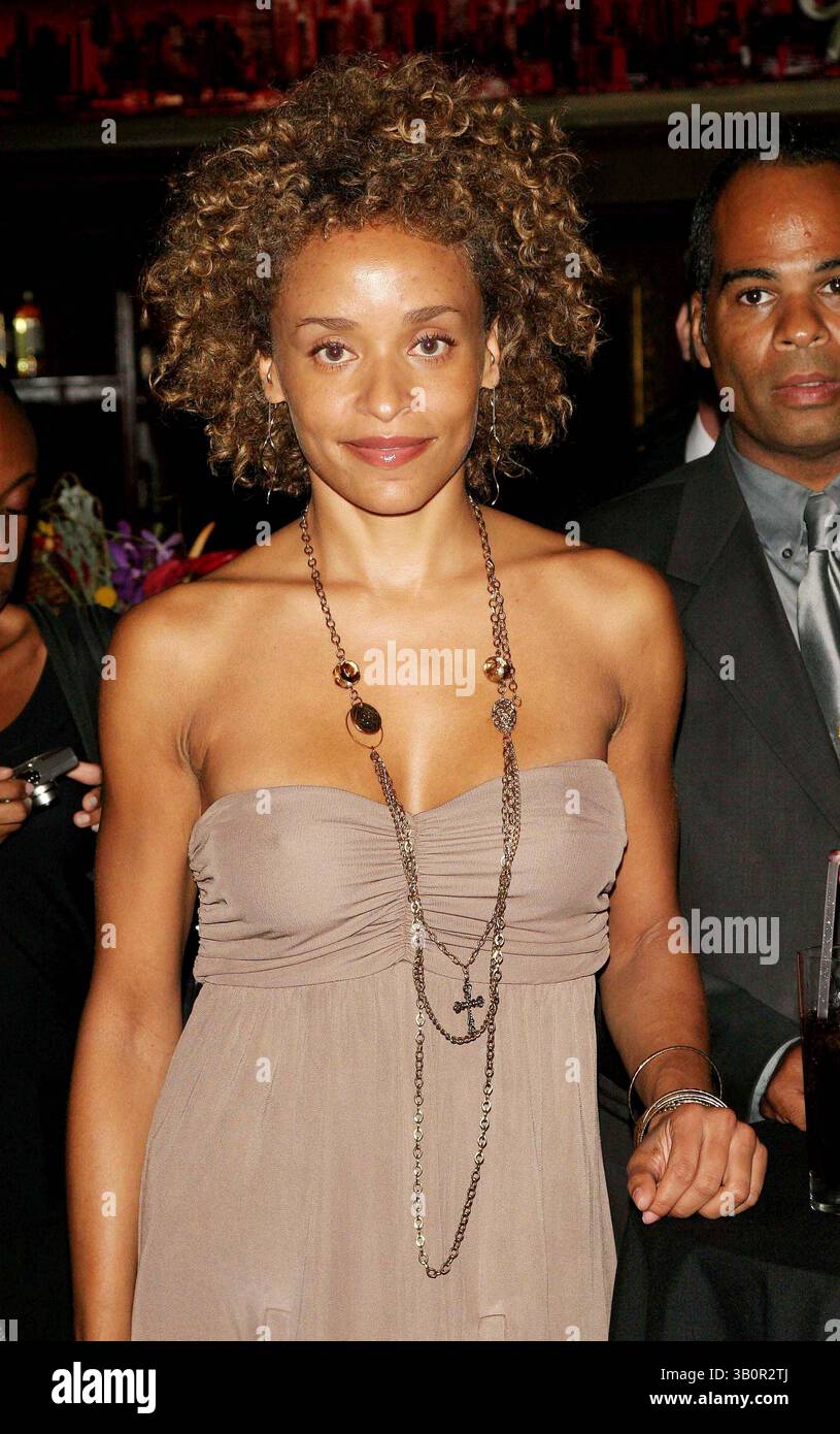 20 septembre 2006 - New York, New York, États-Unis - LE MAGAZINE TRUMP CÉLÈBRE ''LE PUBLIC'' AVEC DONALD ET IVANKA TRUMP. TRUMP TOWER LOWER LEVEL ATRIUM-NYC- 20/09/06.STACIE JONES. - - 2006..I11164JZ(crédit image : © John Zissel/Globe photos/ZUMAPRESS.com) Banque D'Images