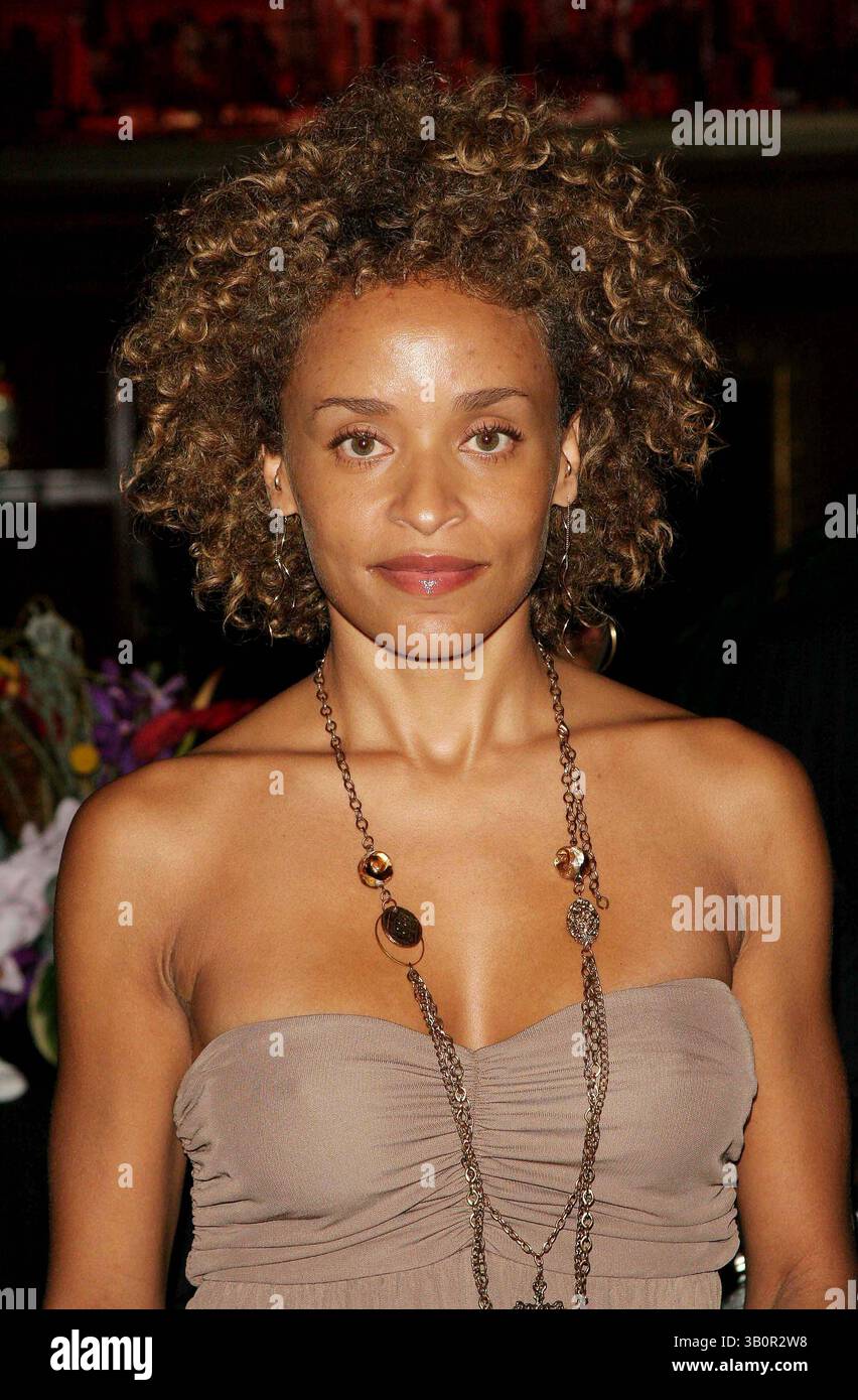 20 septembre 2006 - New York, New York, États-Unis - LE MAGAZINE TRUMP CÉLÈBRE ''LE PUBLIC'' AVEC DONALD ET IVANKA TRUMP. TRUMP TOWER LOWER LEVEL ATRIUM-NYC- 20/09/06.STACIE JONES. - - 2006..I11164JZ(crédit image : © John Zissel/Globe photos/ZUMAPRESS.com) Banque D'Images