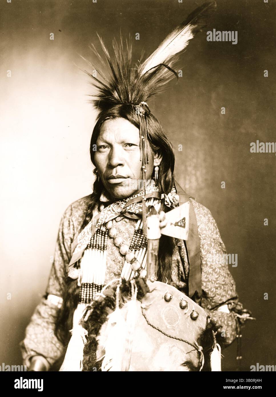 6 juin 1899 - États-Unis - Runs Medicine, Arapahoe Man. (Crédit image : © BuyEnlarge/ZUMAPRESS.com) Banque D'Images