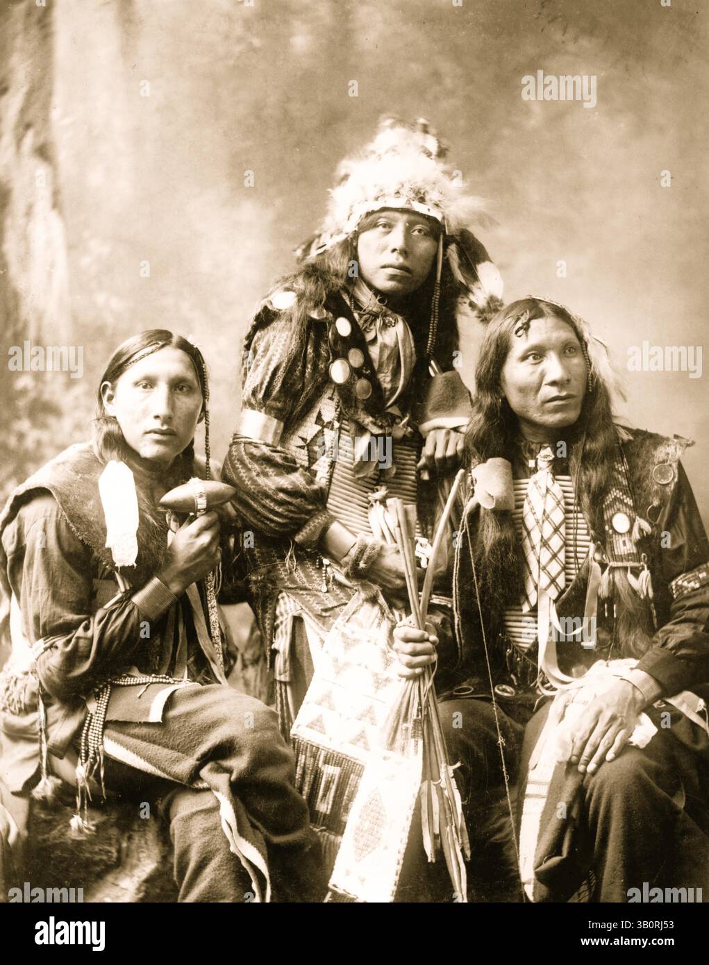 6 juin 1899 - États-Unis - pauvre élan, crier pour, chemise d'aigle, hommes tribaux indiens.. (Crédit image : © BuyEnlarge/ZUMAPRESS.com) Banque D'Images