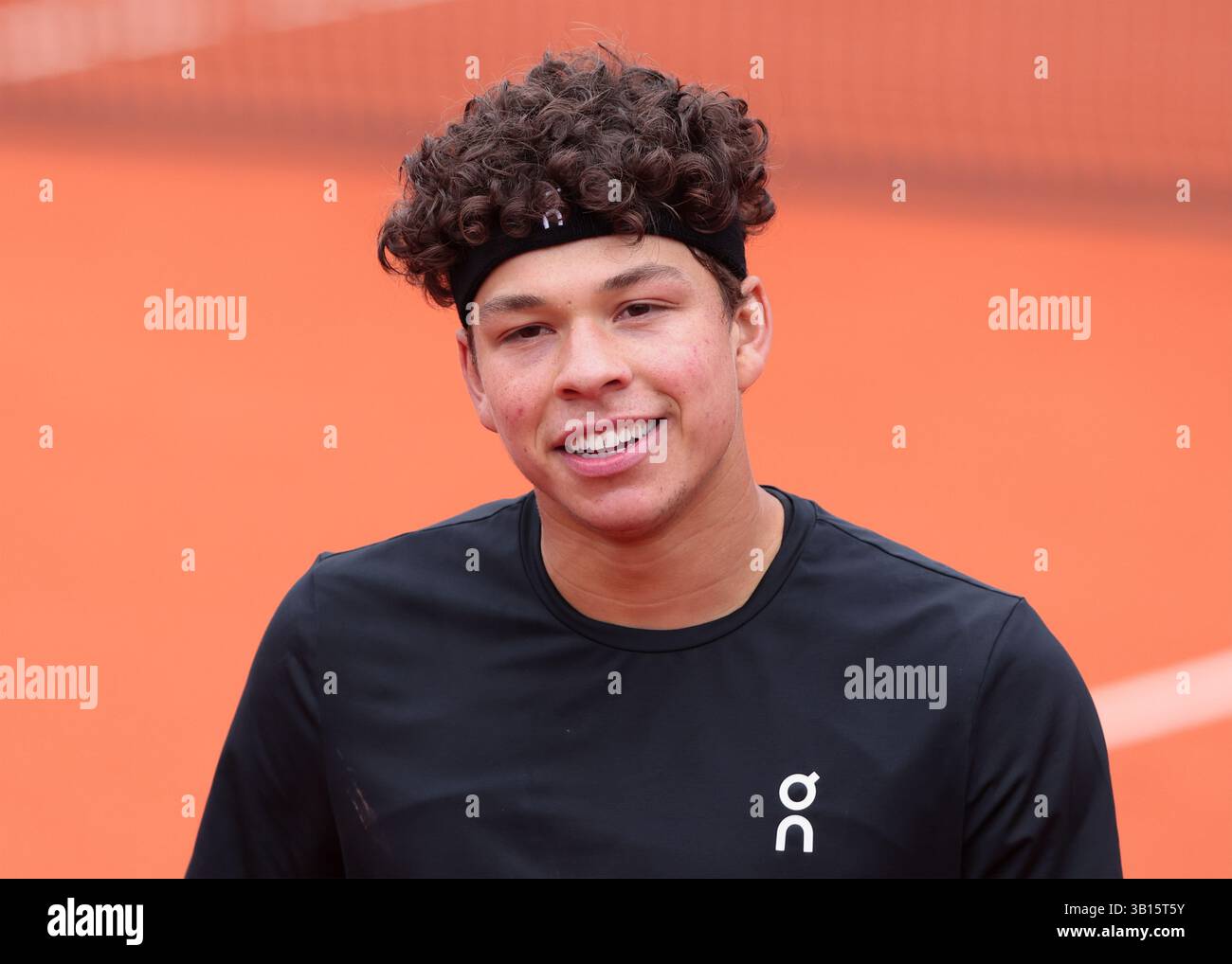 Joueur de tennis américain Ben Shelton (États-Unis) au tournoi BMW Open 2025 à Munich, Bavière, Allemagne. Banque D'Images