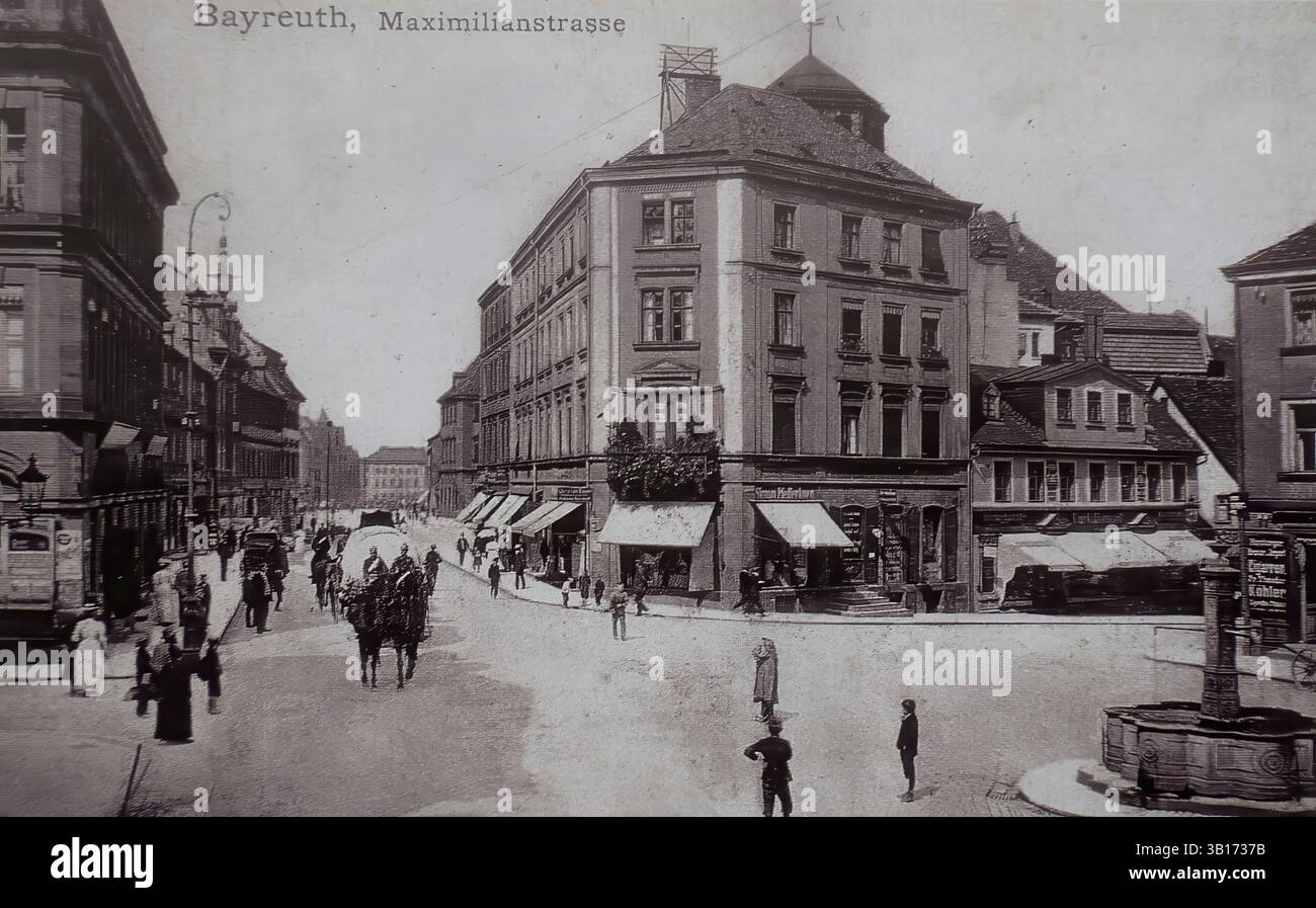 Maximilianstraße et Sternplatz avec la boutique textile du marchand juif Simon Pfefferkorn, vers 1910, Bayreuth, haute-Franconie, Allemagne, reproduction d'un modèle de cette époque, historique, amélioré numériquement Banque D'Images