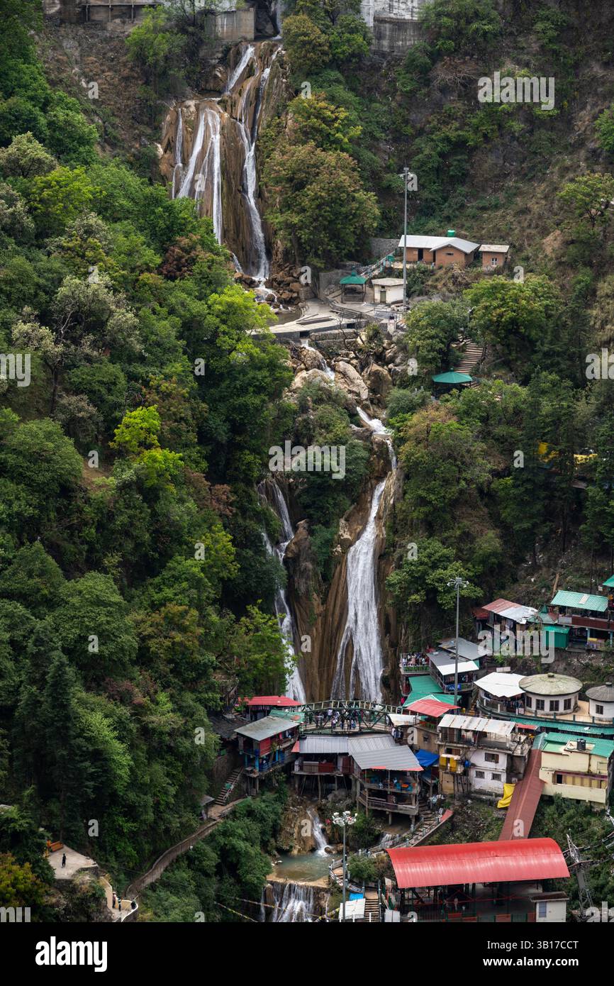 Kempty Falls, Mussoorie, Uttarakhand, Inde Banque D'Images