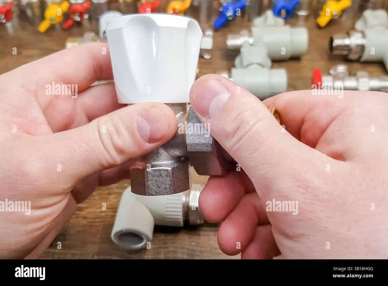 Robinets et régulateurs pour système de chauffage domestique Banque D'Images