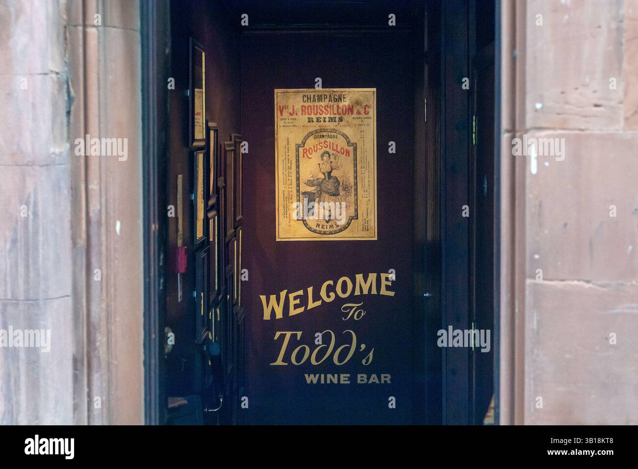 Ville de Londres, Royaume-Uni. 24 avril 2025. Todd's Wine Bar dans la City de Londres. Crédit : Maureen McLean/Alamy Banque D'Images