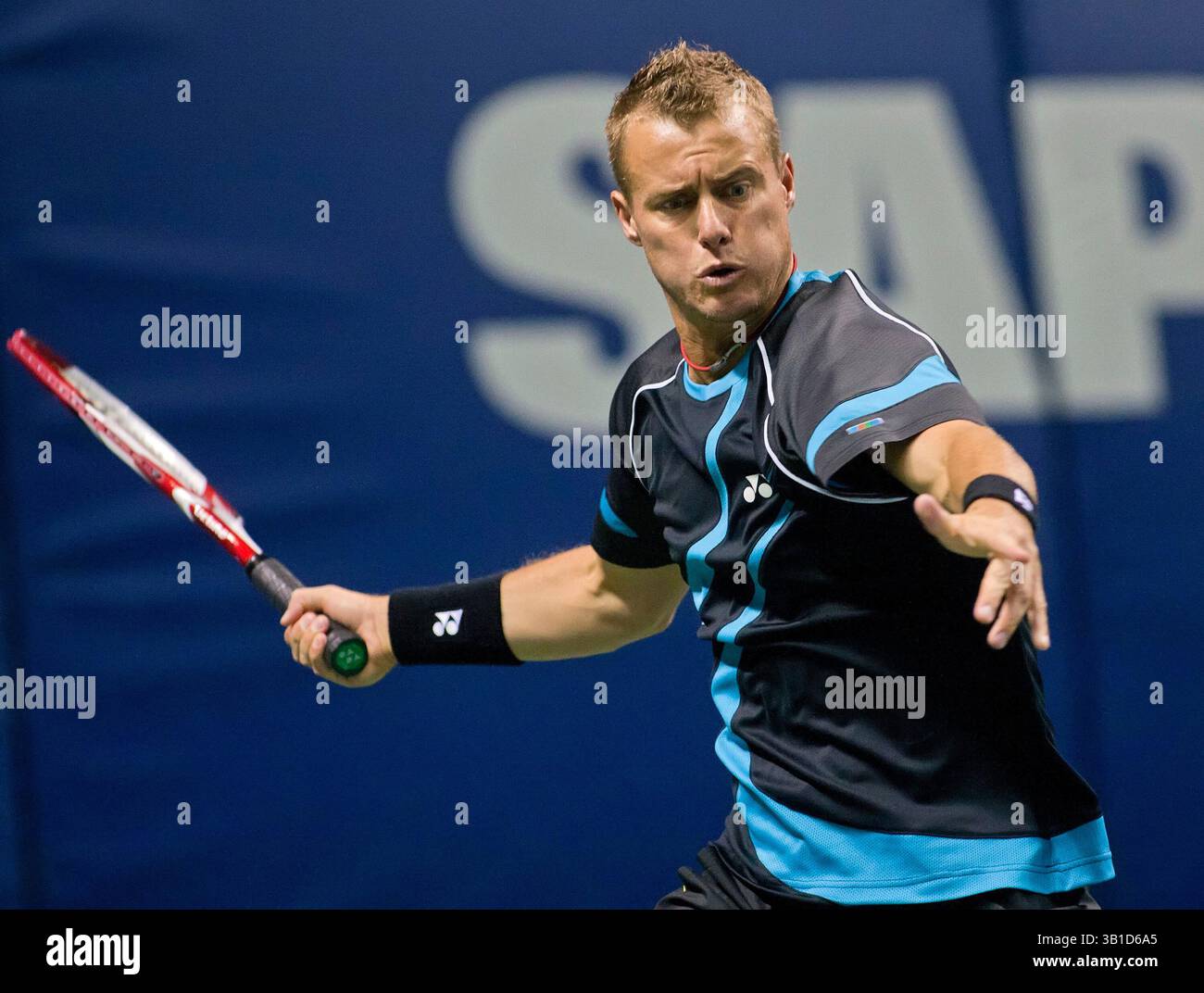 10 février 2011 : le joueur de tennis Lleyton Hewitt en action lors d'un match contre Brian Dabul à la HP Arena de San Jose, Hewitt a battu Dabul 3-6, 7-5, 6-3. â© Damon Tarver/Cal Sport Media(image crédit : © Damon Tarver/Cal Sport Media/ZUMAPRESS.com) Banque D'Images