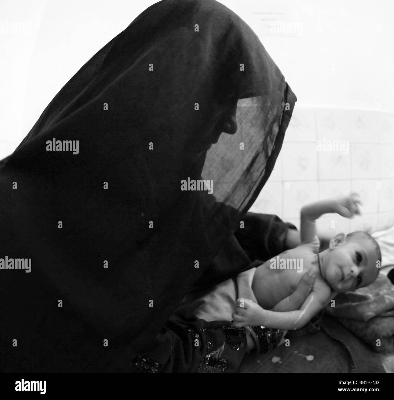 Jan 06, 2010 - Lashkargah, Helmand, Afghanistan - le service pédiatrique d'un hôpital. (Crédit image : © ton Koene/ZUMApress.com) Banque D'Images