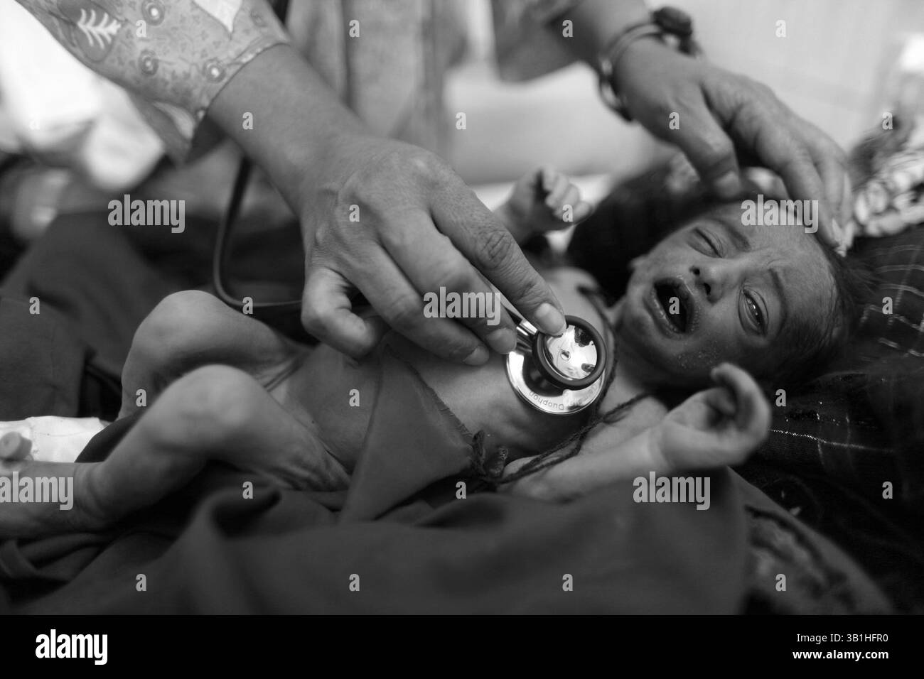 Jan 06, 2010 - Lashkargah, Helmand, Afghanistan - le service pédiatrique d'un hôpital. (Crédit image : © ton Koene/ZUMApress.com) Banque D'Images