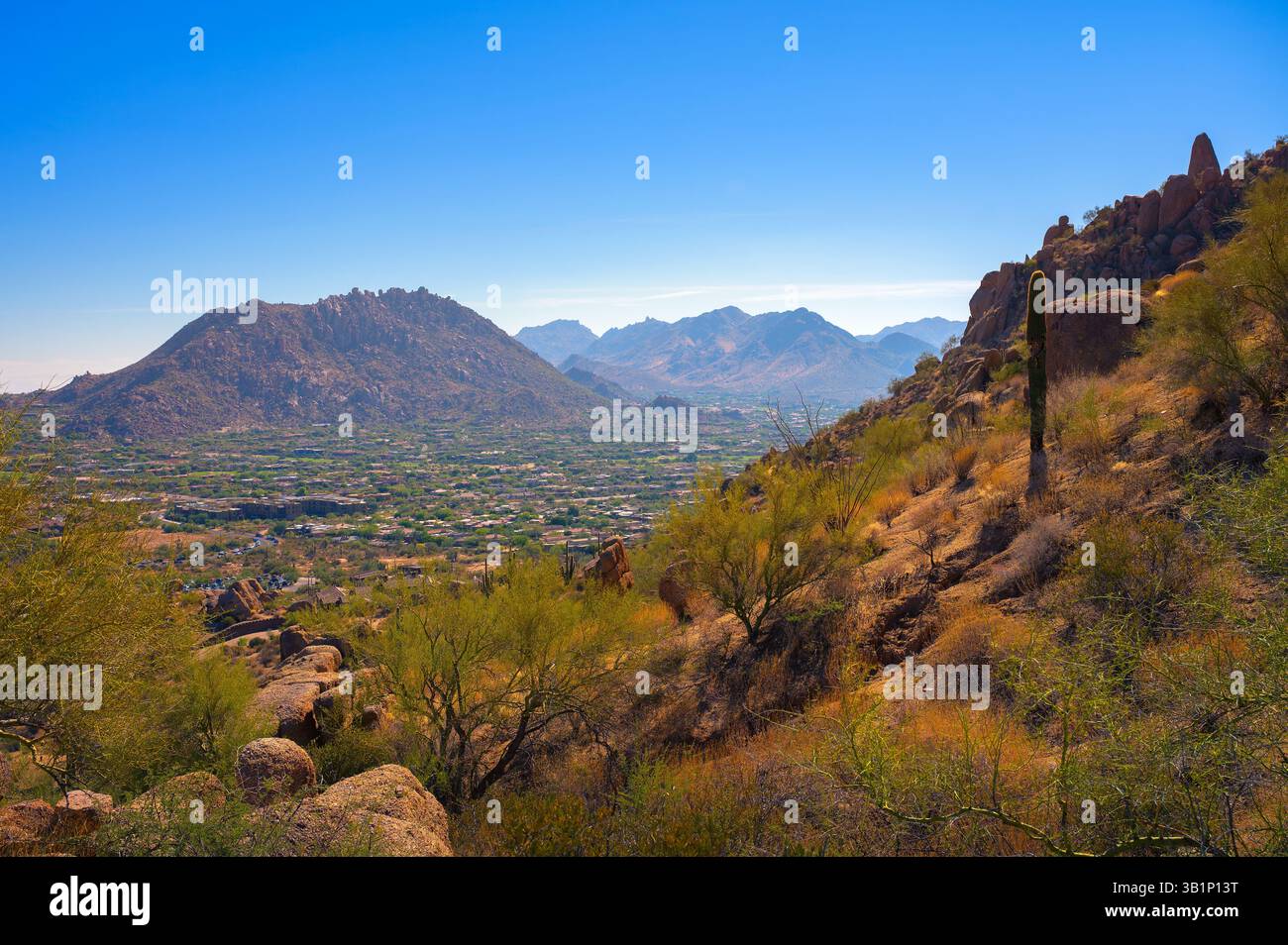 Paysage urbain de Scottsdale depuis Pinnacle Peak Trail, Arizona Banque D'Images
