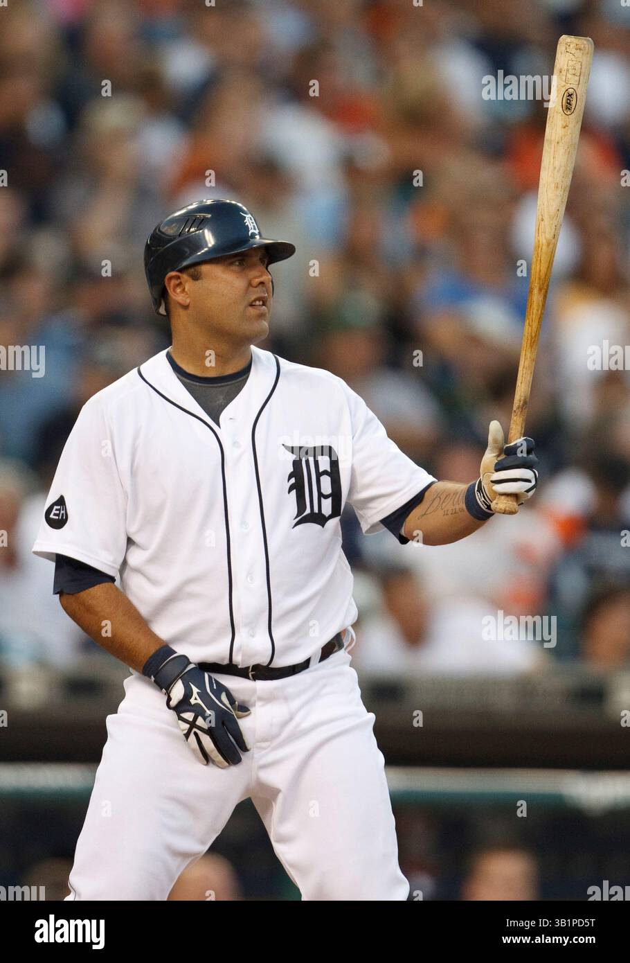 21 juillet 2010 : Gerald Laird, le receveur des Tigers de Detroit (n°12) à la batte lors d'un match entre les Texas Rangers et les Detroit Tigers au Comerica Park à Detroit, Michigan. Les Tigres ont battu les Rangers 4-1.(image crédit : © John Mersits/Cal Sport Media/ZUMApress.com) Banque D'Images