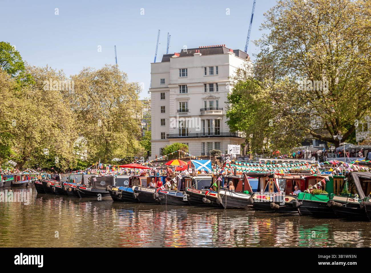 Bateaux étroits, Little Venice, Paddington, Londres, Angleterre, ROYAUME-UNI Banque D'Images