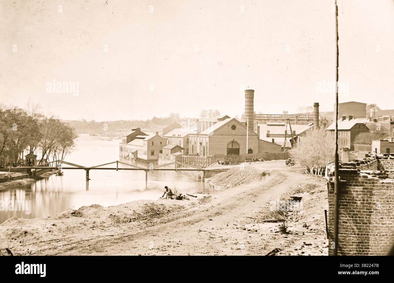 1865 - Richmond, va, États-Unis - Tredegar Iron Works. (Crédit image : © BuyEnlarge/ZUMAPRESS.com) Banque D'Images
