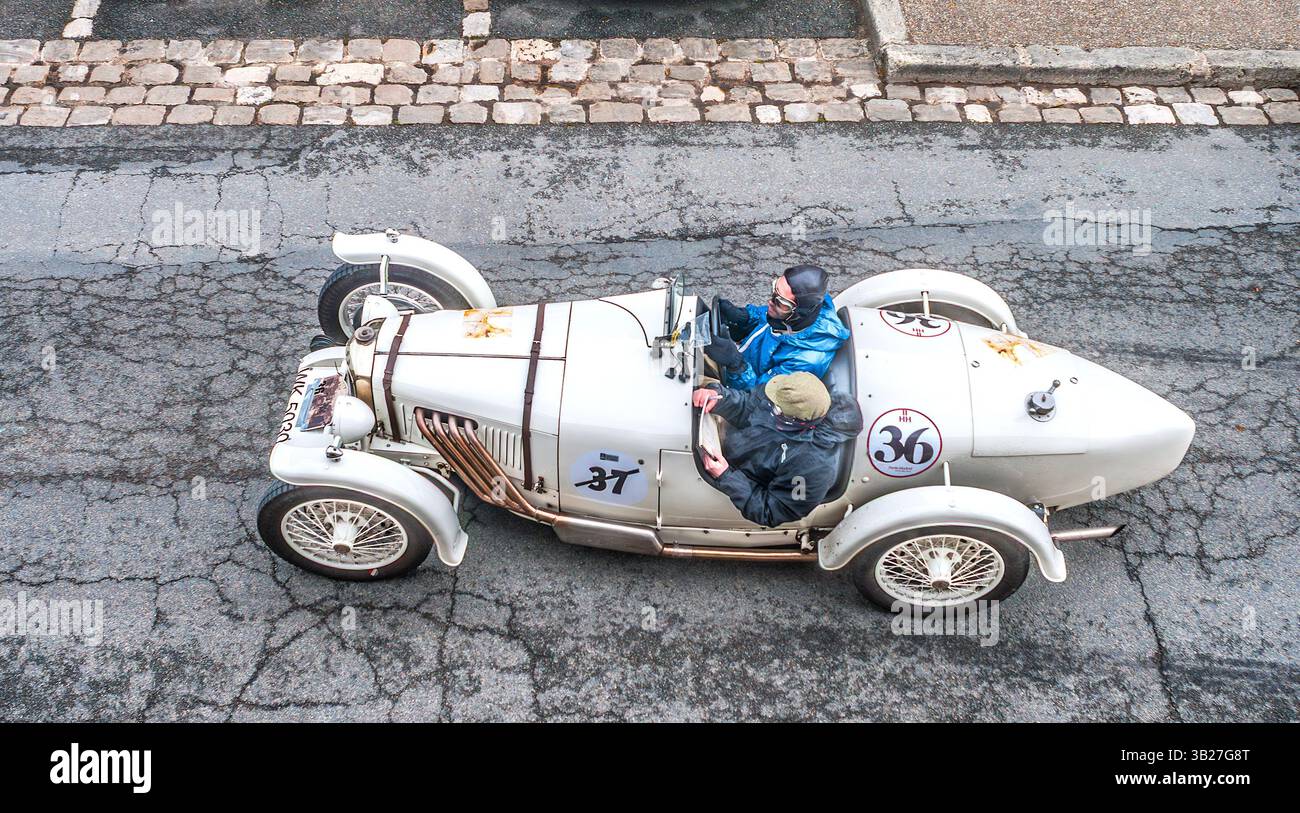 Voiture De Course Mécanique En Tôle Otoyo – Années 1930 – Jouet Vintage France
