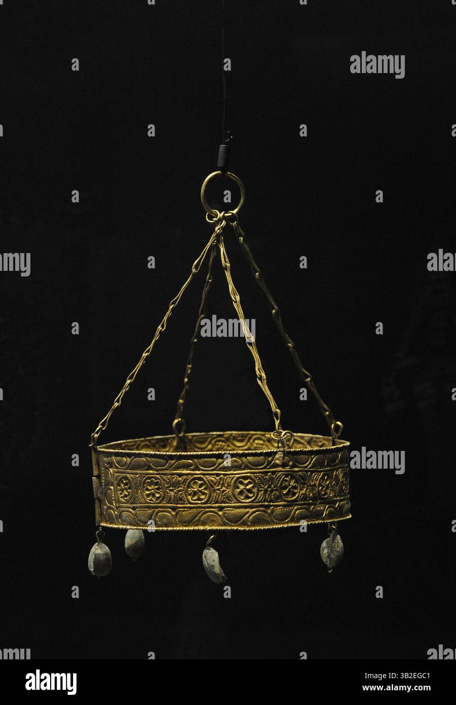 Guarrazar Hoard. Couronne votive. Orfèvrerie wisigothique. Daté entre 621 et 672 AD. De Guarrazar (Guadamur, province de Tolède, Espagne). Musée archéologique national. Madrid. Espagne. Banque D'Images