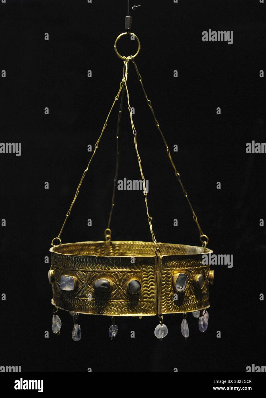 Guarrazar Hoard. Couronne votive. Orfèvrerie wisigothique. Daté entre 621 et 672 AD. De Guarrazar (Guadamur, province de Tolède, Espagne). Musée archéologique national. Madrid. Espagne. Banque D'Images