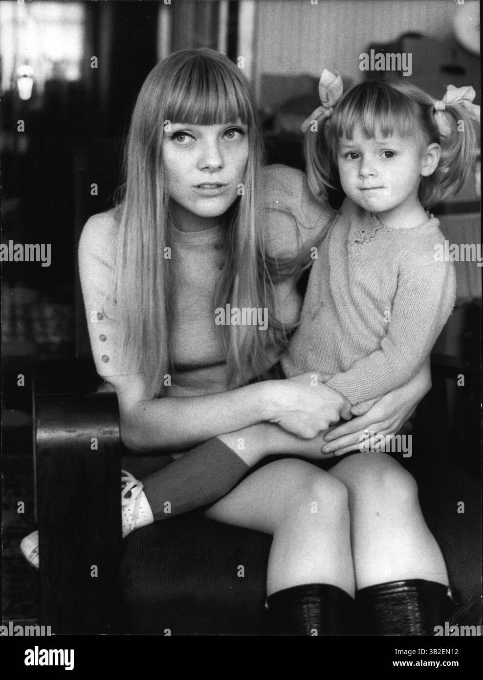 1956 - photo grecque Olga Chekhova et sa fille Sabrina (3) (crédit image : © Keystone Press Agency/ZUMA Press Wire) Banque D'Images