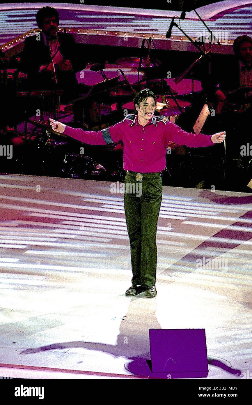 4 mai 2015 - Landover, Maryland, États-Unis d'Amérique - Landover, Maryland 1-19-1993.Michael Jackson se produit sur scène pour la ''Réunion américaine'' le 52e Gala inaugural qui s'est tenu à la U.S. Arena en l'honneur du président William Jefferson Clinton..crédit : Mark Reinstein (crédit image : © Mark Reinstein via ZUMA Wire) Banque D'Images