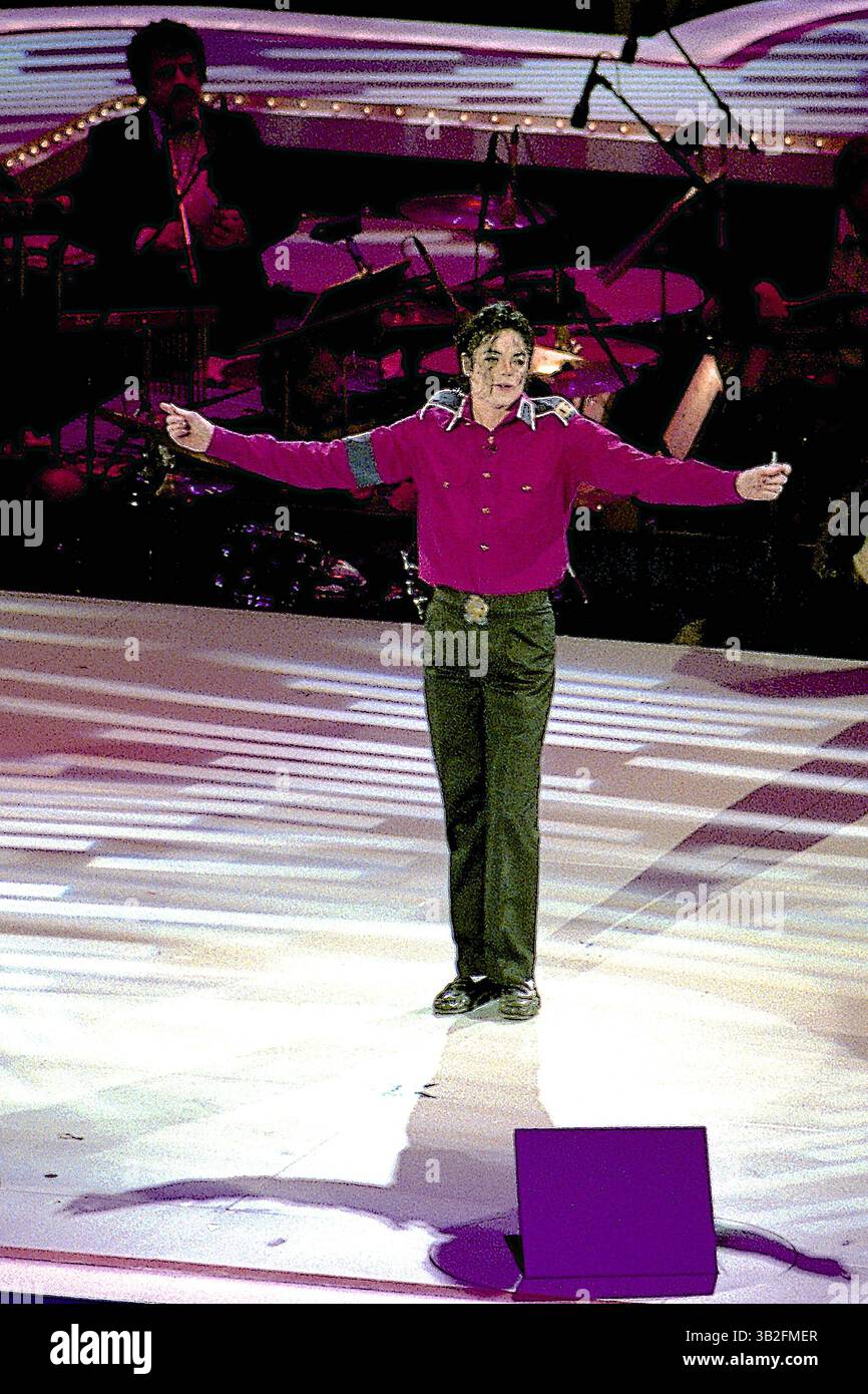 4 mai 2015 - Landover, Maryland, États-Unis d'Amérique - Landover, Maryland 1-19-1993.Michael Jackson se produit sur scène pour la ''Réunion américaine'' le 52e Gala inaugural qui s'est tenu à la U.S. Arena en l'honneur du président William Jefferson Clinton..crédit : Mark Reinstein (crédit image : © Mark Reinstein via ZUMA Wire) Banque D'Images