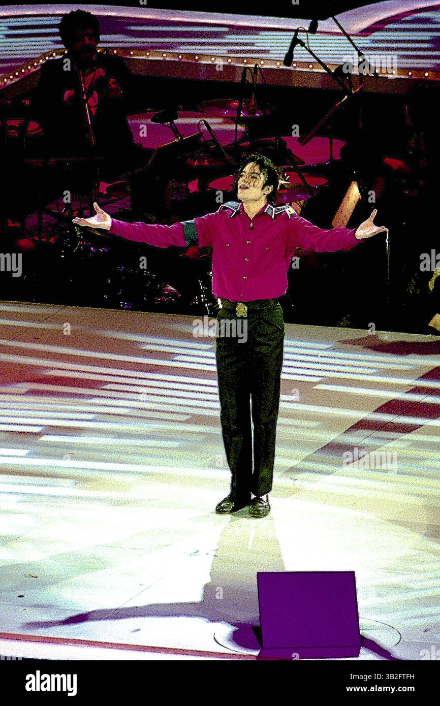4 mai 2015 - Landover, Maryland, États-Unis d'Amérique - Landover, Maryland 1-19-1993.Michael Jackson se produit sur scène pour la ''Réunion américaine'' le 52e Gala inaugural qui s'est tenu à la U.S. Arena en l'honneur du président William Jefferson Clinton..crédit : Mark Reinstein (crédit image : © Mark Reinstein via ZUMA Wire) Banque D'Images