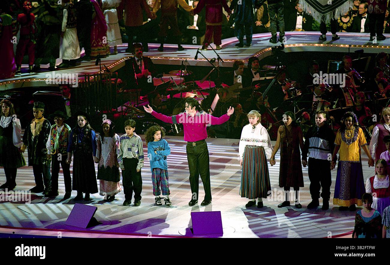 4 mai 2015 - Landover, Maryland, États-Unis d'Amérique - Landover, Maryland 1-19-1993.Michael Jackson se produit sur scène pour la ''Réunion américaine'' le 52e Gala inaugural qui s'est tenu à la U.S. Arena en l'honneur du président William Jefferson Clinton..crédit : Mark Reinstein (crédit image : © Mark Reinstein via ZUMA Wire) Banque D'Images