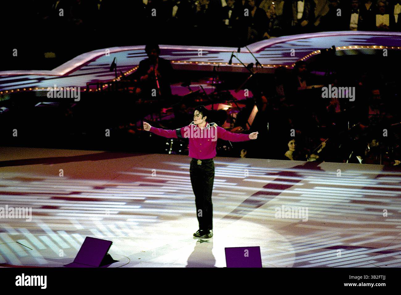 4 mai 2015 - Landover, Maryland, États-Unis d'Amérique - Landover, Maryland 1-19-1993.Michael Jackson se produit sur scène pour la ''Réunion américaine'' le 52e Gala inaugural qui s'est tenu à la U.S. Arena en l'honneur du président William Jefferson Clinton..crédit : Mark Reinstein (crédit image : © Mark Reinstein via ZUMA Wire) Banque D'Images