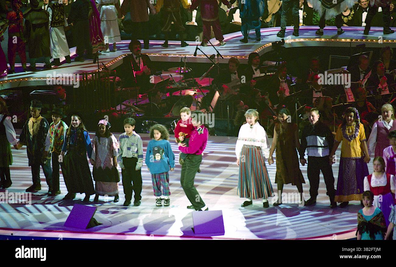 4 mai 2015 - Landover, Maryland, États-Unis d'Amérique - Landover, Maryland 1-19-1993.Michael Jackson se produit sur scène pour la ''Réunion américaine'' le 52e Gala inaugural qui s'est tenu à la U.S. Arena en l'honneur du président William Jefferson Clinton..crédit : Mark Reinstein (crédit image : © Mark Reinstein via ZUMA Wire) Banque D'Images