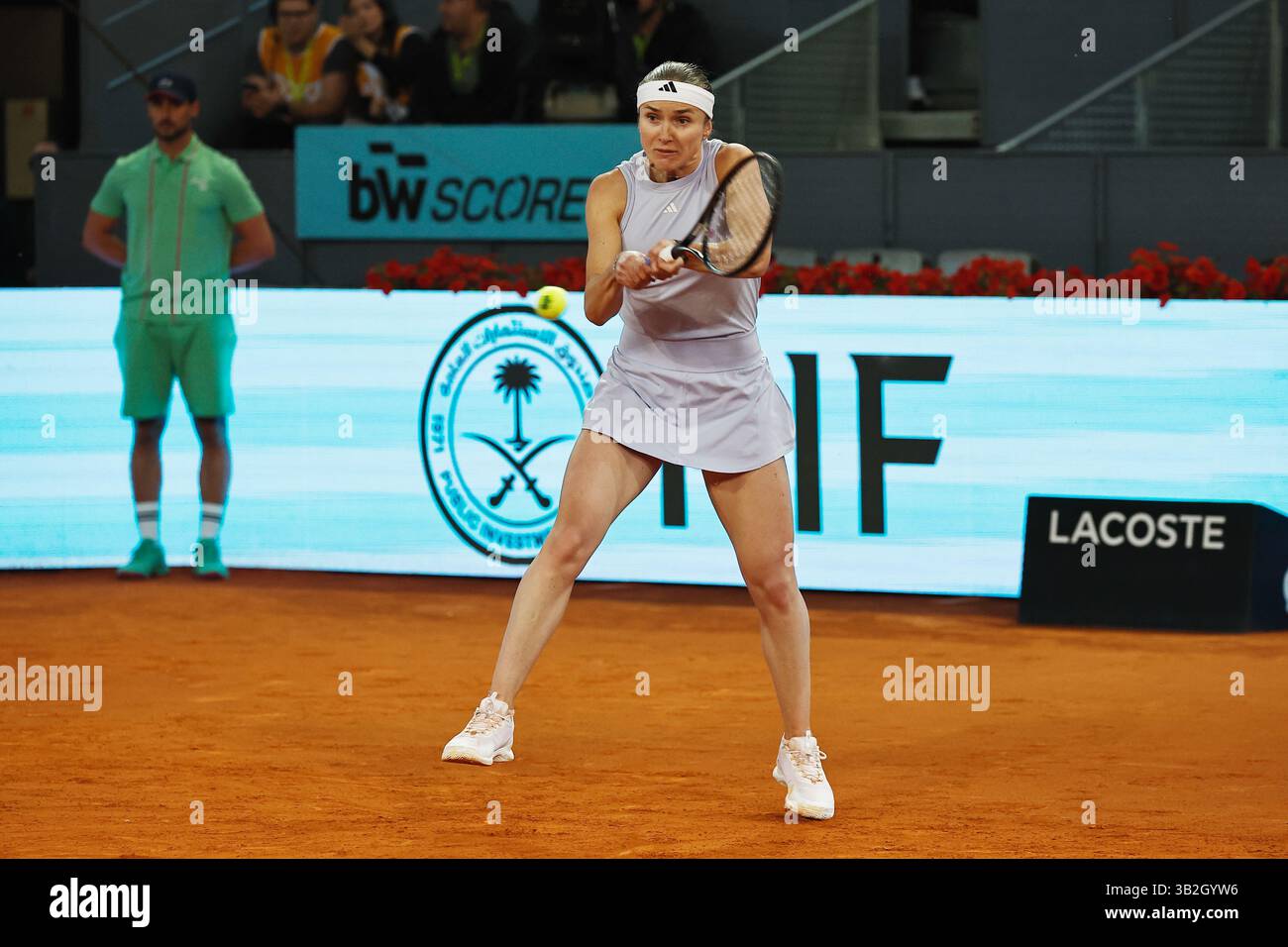 Madrid, Espagne. 27 avril 2025. Elina Svitolina (UKR) Tennis : Elina Svitolina lors de la ronde simple de 32 match contre Elena Rybakina sur le WTA tour 1000 tournois Mutua Madrid Open tournoi de tennis à la Caja Magica de Madrid, Espagne . Crédit : Mutsu Kawamori/AFLO/Alamy Live News Banque D'Images