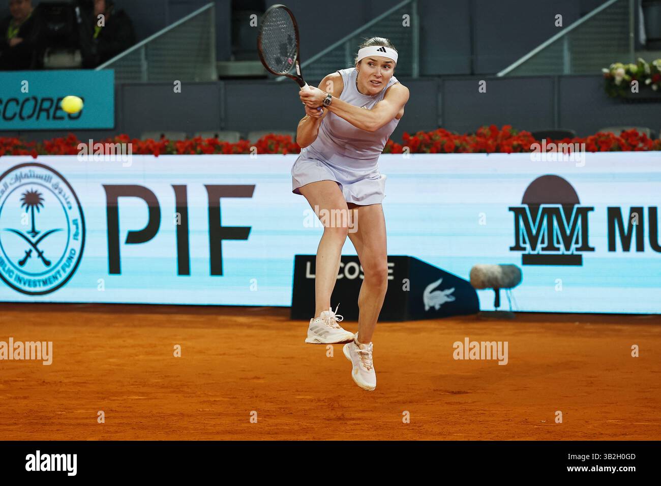 Madrid, Espagne. 27 avril 2025. Elina Svitolina (UKR) Tennis : Elina Svitolina lors de la ronde simple de 32 match contre Elena Rybakina sur le WTA tour 1000 tournois Mutua Madrid Open tournoi de tennis à la Caja Magica de Madrid, Espagne . Crédit : Mutsu Kawamori/AFLO/Alamy Live News Banque D'Images