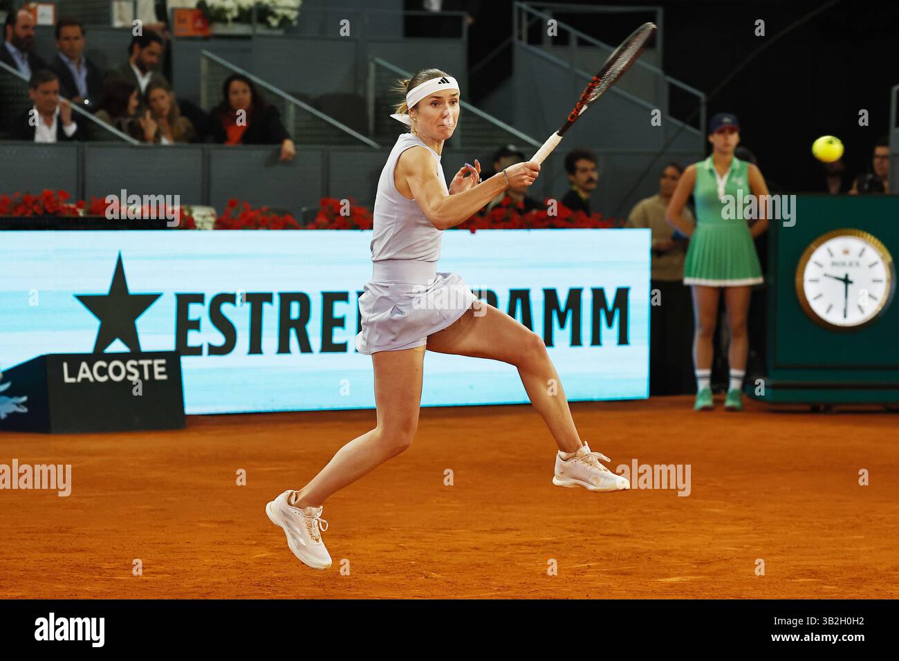 Madrid, Espagne. 27 avril 2025. Elina Svitolina (UKR) Tennis : Elina Svitolina lors de la ronde simple de 32 match contre Elena Rybakina sur le WTA tour 1000 tournois Mutua Madrid Open tournoi de tennis à la Caja Magica de Madrid, Espagne . Crédit : Mutsu Kawamori/AFLO/Alamy Live News Banque D'Images