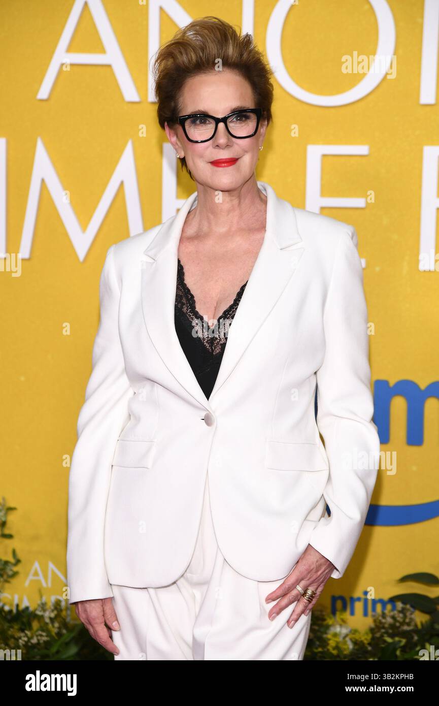 New York, États-Unis. 27 avril 2025. Elizabeth Perkins assiste à la projection de New York Another simple Favor au Jazz Center, New York, NY, le 27 avril 2025. (Photo par Anthony Behar/Sipa USA) crédit : Sipa USA/Alamy Live News Banque D'Images