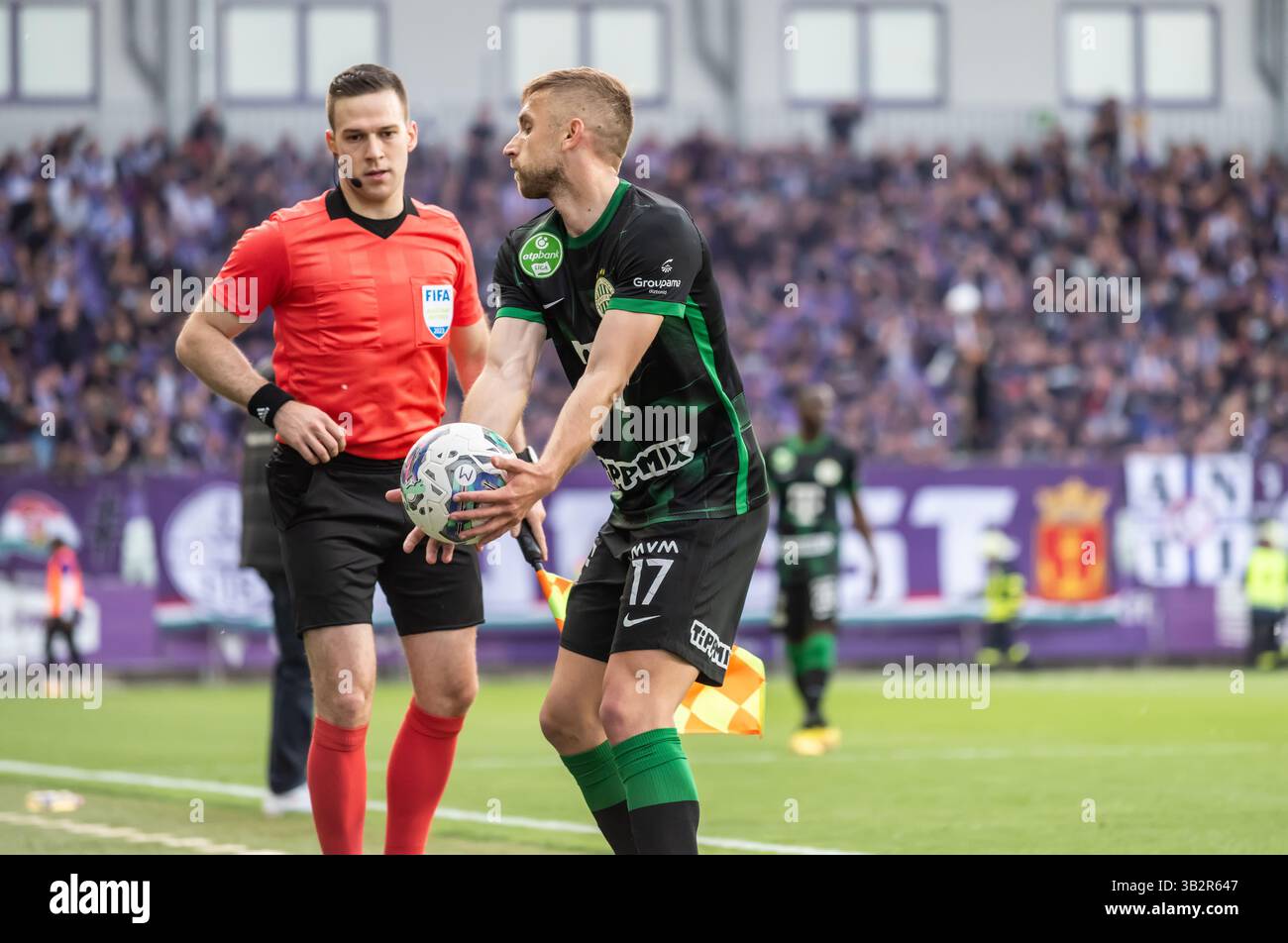 Budapest, Hongrie – 1er mai 2023. Le défenseur de Ferencvaros Eldar Civic lors du derby match Ujpest FC vs Ferencvaros (2-3). Banque D'Images