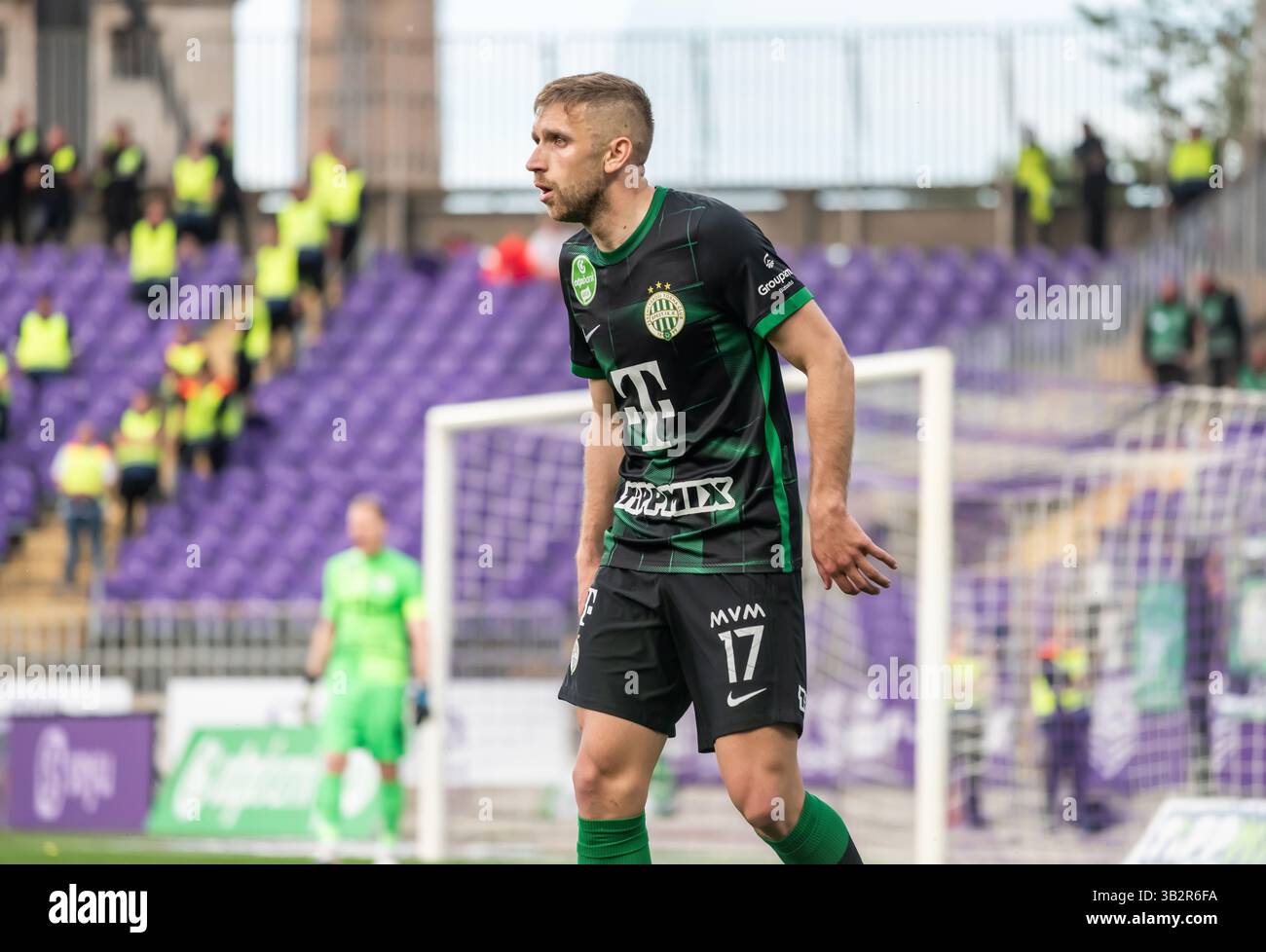 Budapest, Hongrie – 1er mai 2023. Le défenseur de Ferencvaros Eldar Civic lors du derby match Ujpest FC vs Ferencvaros (2-3). Banque D'Images