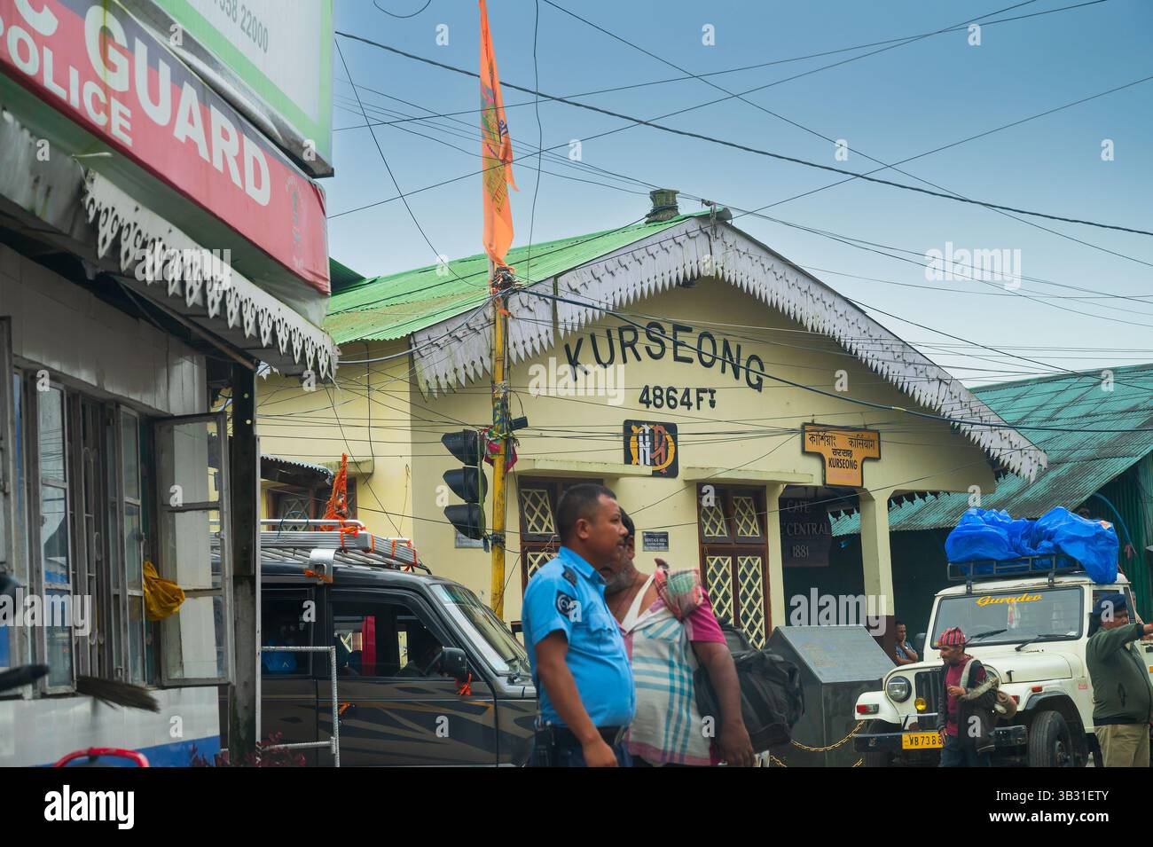 Kurseong, Bengale occidental, Inde - 10 août 2023 : construction de la vieille station de colline du patrimoine de Kurseong.Darjeeling Himalaya Railway, patrimoine mondial de l'UNESCO. Banque D'Images
