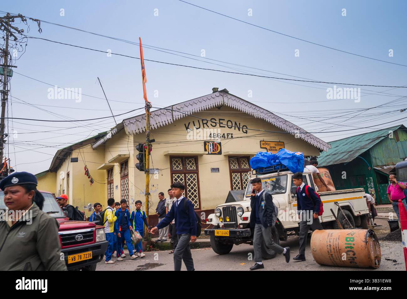 Kurseong, Bengale occidental, Inde - 10 août 2023 : construction de la vieille station de colline du patrimoine de Kurseong.Darjeeling Himalaya Railway, patrimoine mondial de l'UNESCO. Banque D'Images