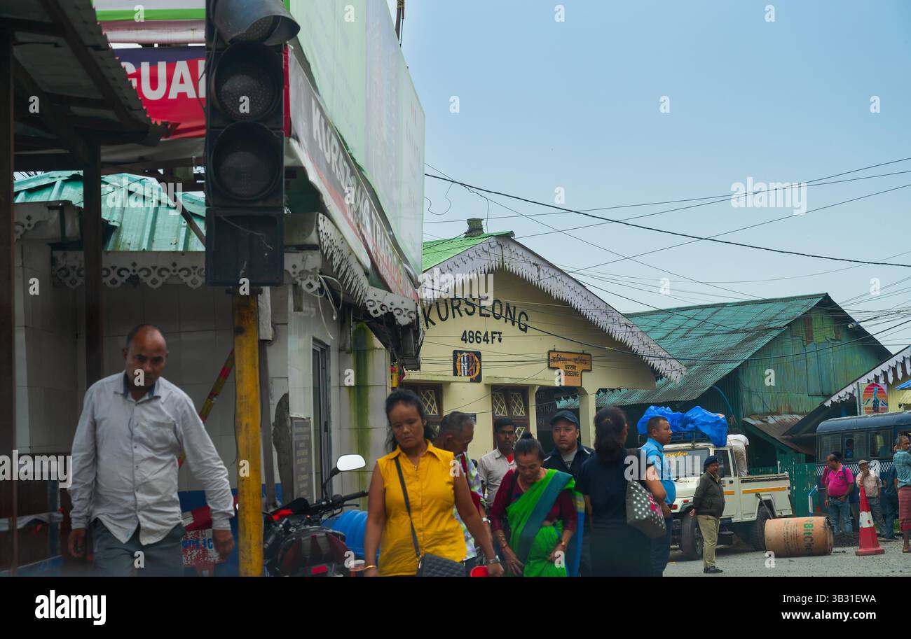 Kurseong, Bengale occidental, Inde - 10 août 2023 : construction de la vieille station de colline du patrimoine de Kurseong.Darjeeling Himalaya Railway, patrimoine mondial de l'UNESCO. Banque D'Images